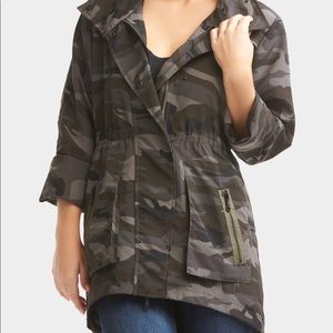 Tart Collections Cory rain jacket CAMO